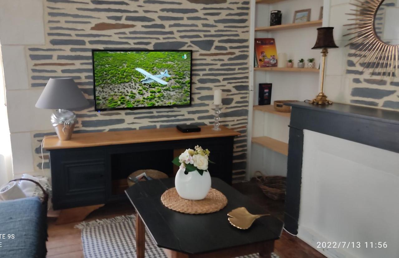 Le Genista Apartment Анже Екстериор снимка